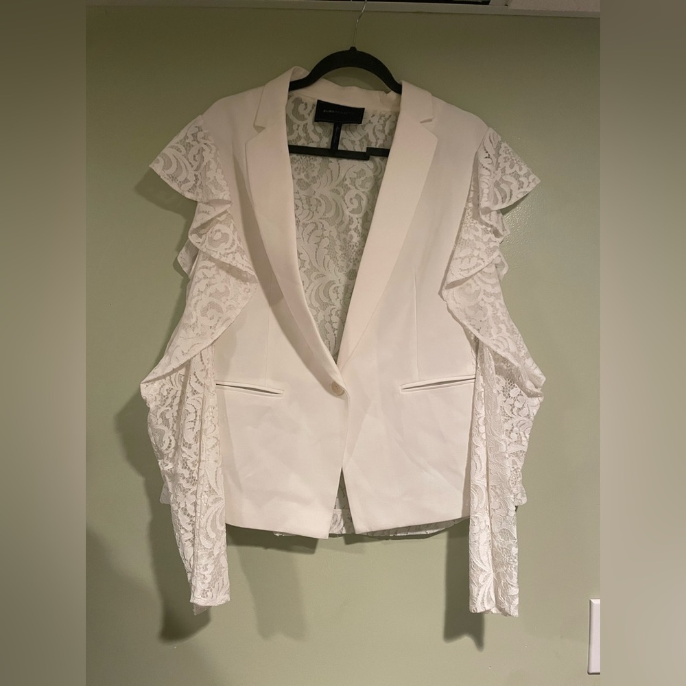 BCBG BLAZER
